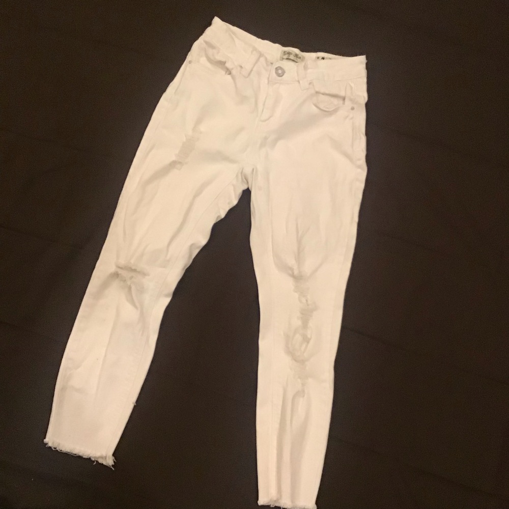White Capri Distressed Jeans